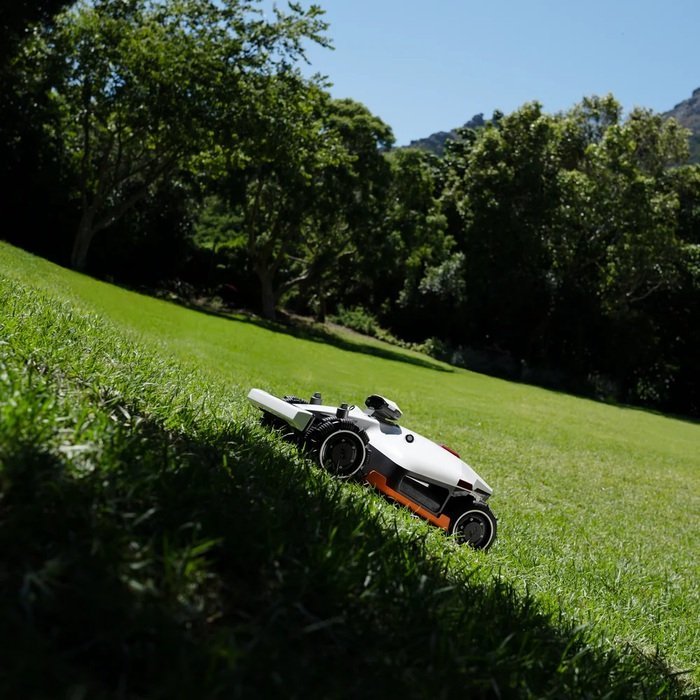 MAMMOTION-LUBA-2-AWD-3000X-Maehroboter-5.jpg mammotion luba 2 awd 3000x maehroboter 5 1.jpg